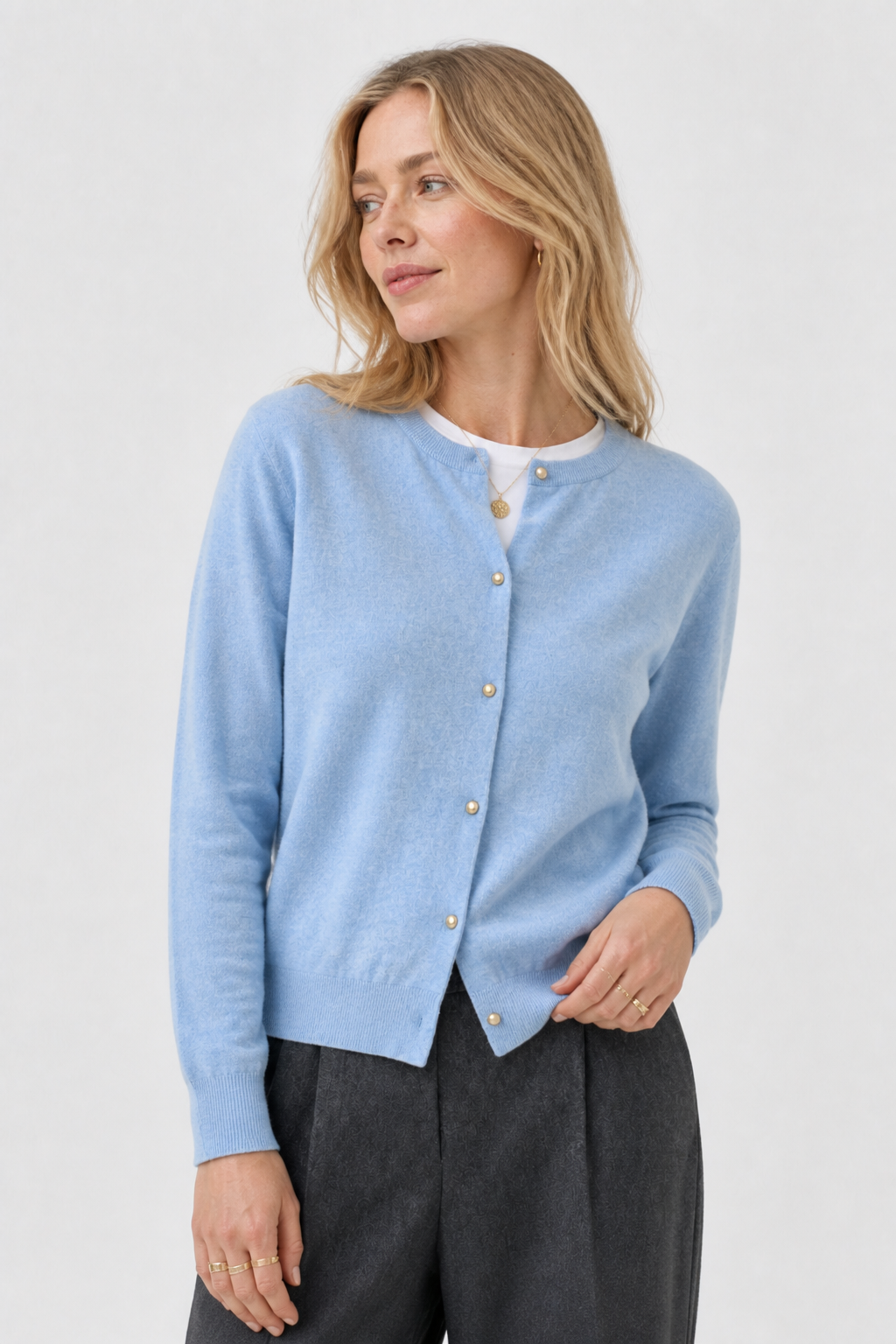 Feiner Strickcardigan mit Knopfleiste