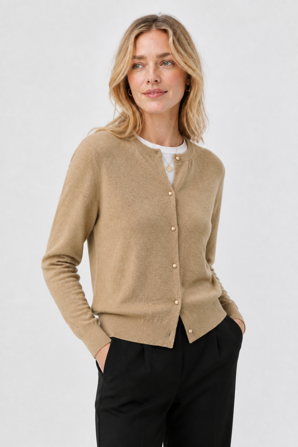 Feiner Strickcardigan mit Knopfleiste