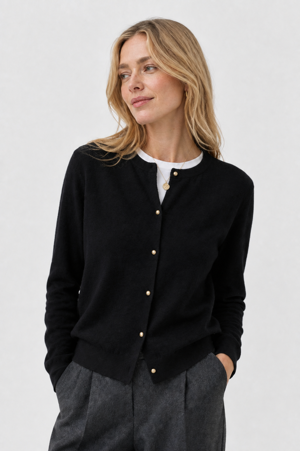 Feiner Strickcardigan mit Knopfleiste