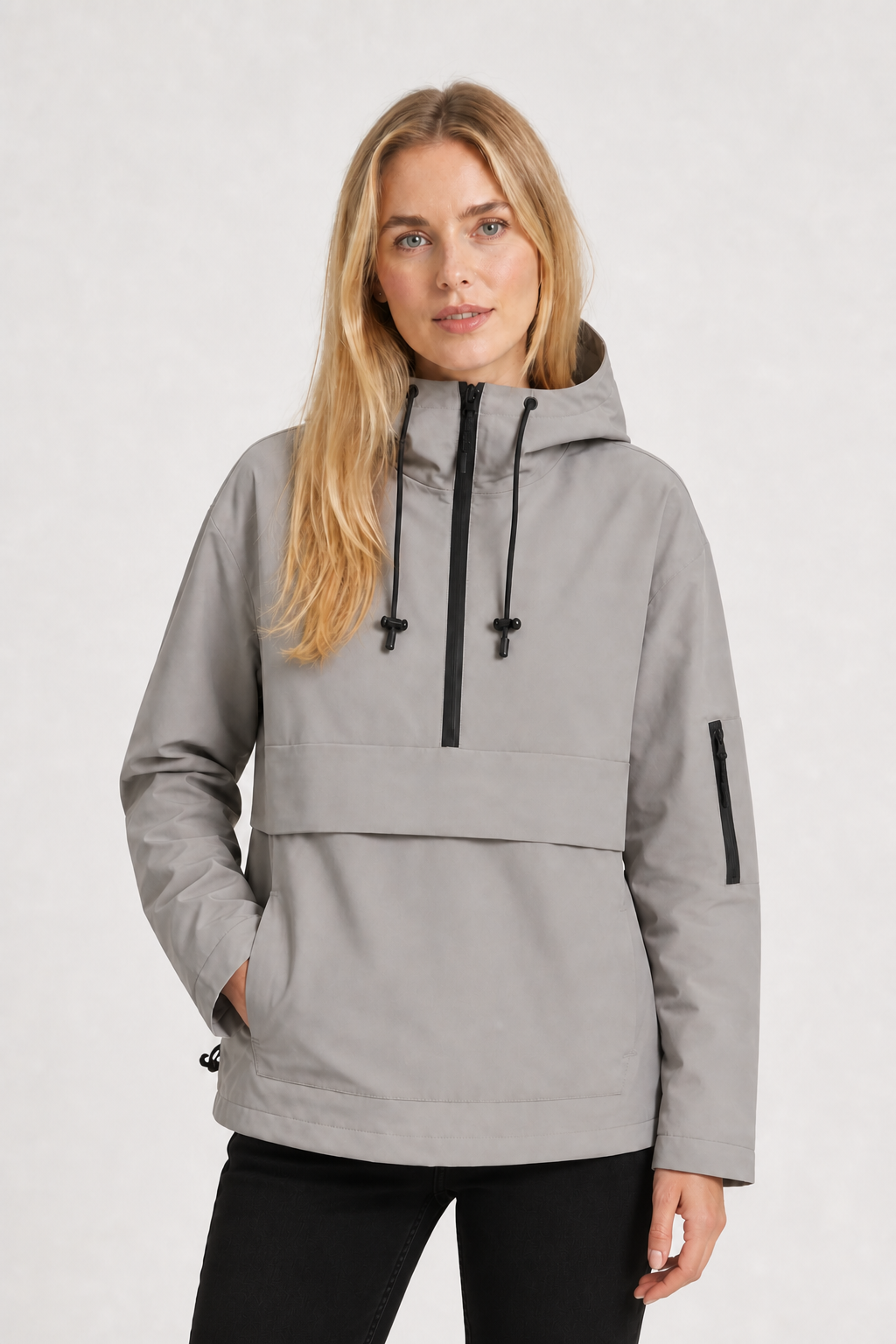 Wind- und Regenjacke mit Kapuze