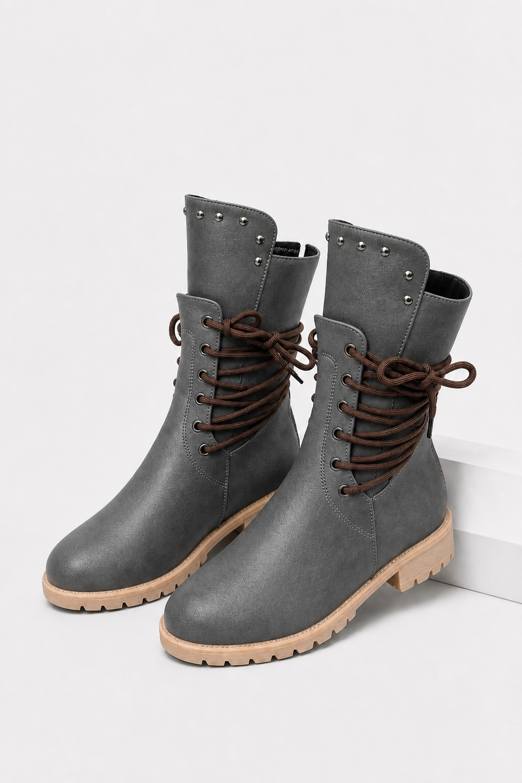 Stiefeletten mit seitlicher Schnürung